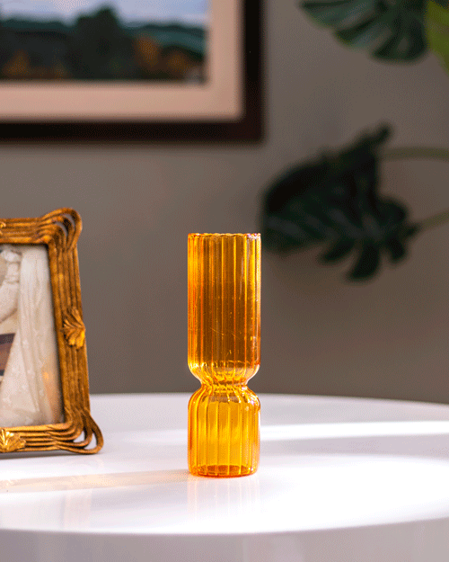 'Galben Shimmering Elegance' Glass Flower Vase